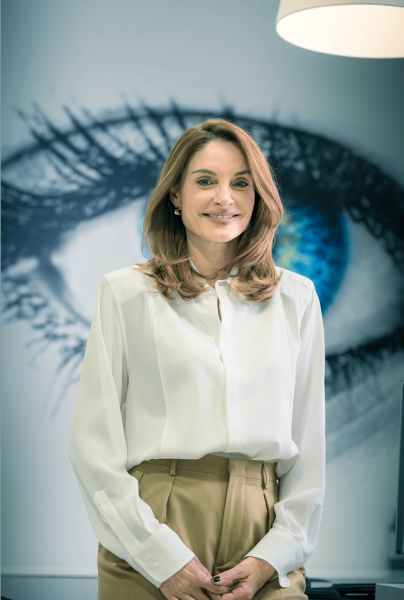 Ana krickovic u uredu optical express 20 godina
