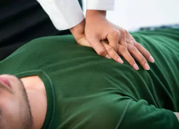 Kako pružiti prvu pomoć na mjestu prometne nesreće – praktičan vodič