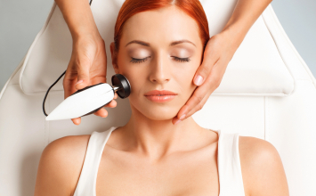 Radiofrekvencija lica: kako zategnuti kožu i potaknuti kolagen - bez boli
