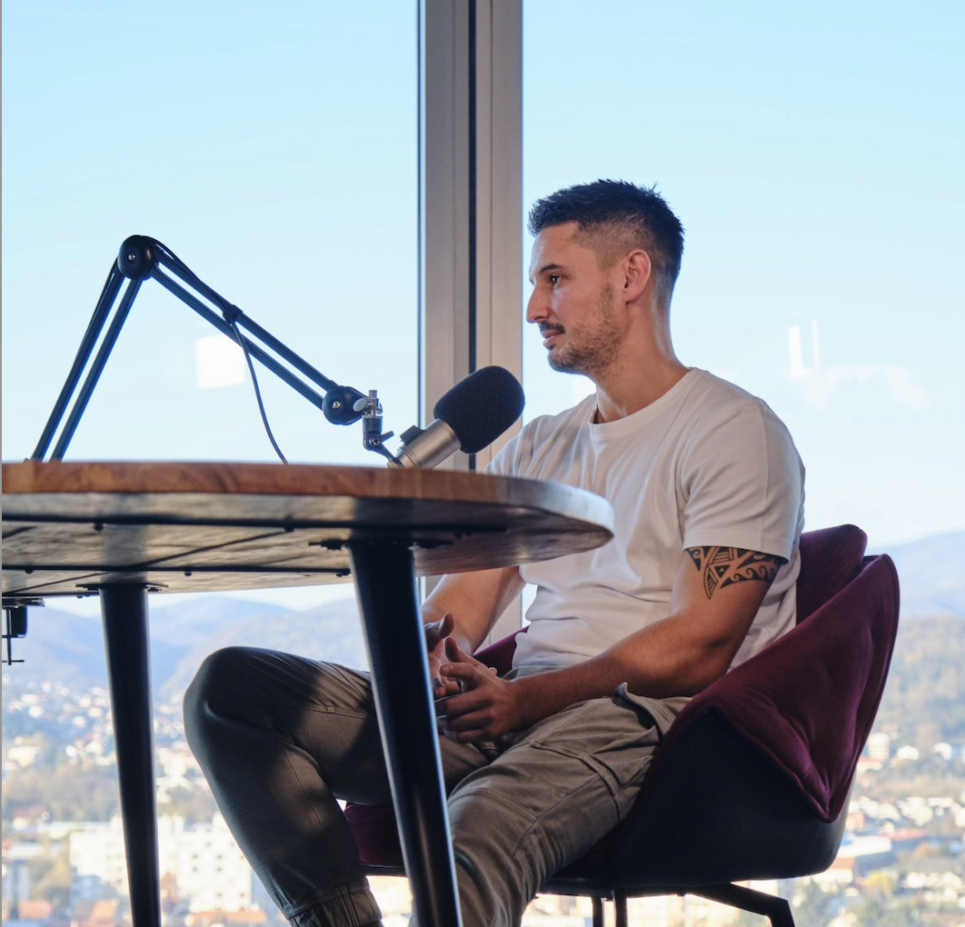 Staračka dalekovidnost nije strašna: Sve nas čeka, a Damjan ima rješenja!