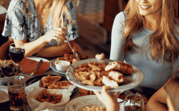 Kasna večera šteti: Evo kada jesti za stabilan šećer i lakšu probavu