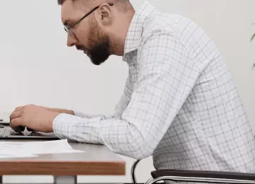 Pogrbljena leđa: 3 svakodnevne vježbe za ravnu kralježnicu