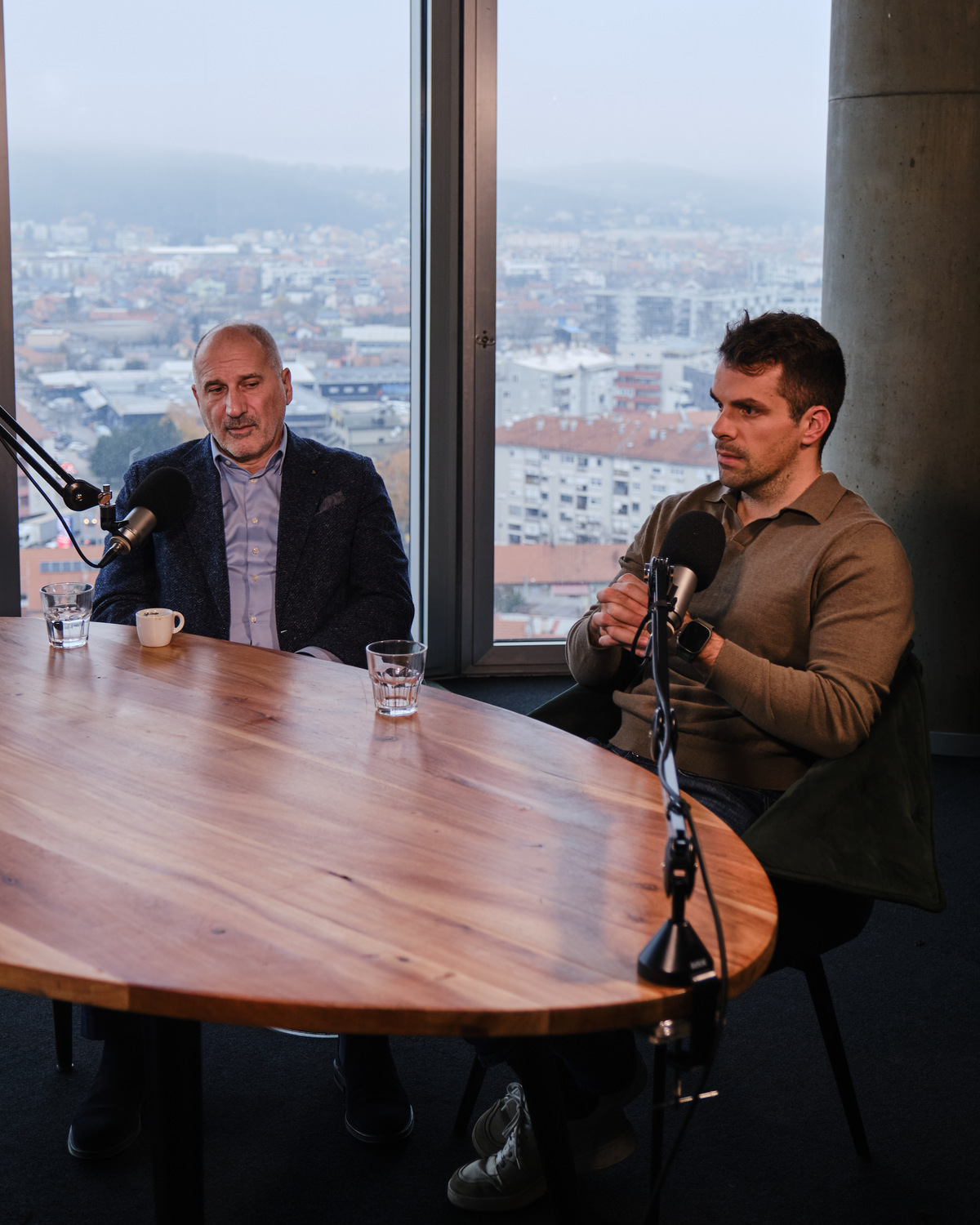 Prof. dr. sc. Vinko Vidjak i dr. Vittorio Perić - kirurzi bez skalpela koji vraćaju nadu pacijentima s bolnim koljenom