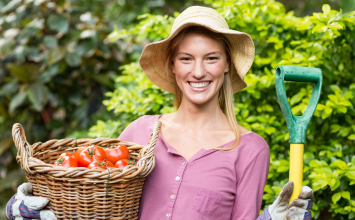 Vrtlarenje, balkon i čišćenje doma: kako izbjeći bolove u leđima tijekom proljetnih radova