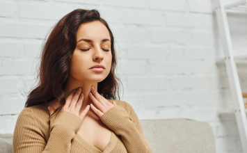 Hipotireoza: 10 ranih simptoma koje žene najčešće pripisuju stresu