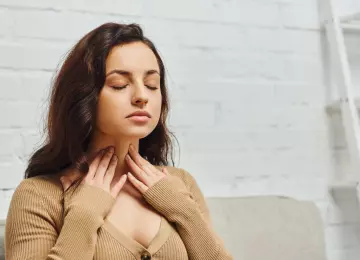 Hipotireoza: 10 ranih simptoma koje žene najčešće pripisuju stresu