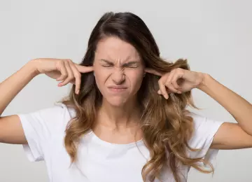 Tinitus (šum u uhu): kada je prolazan, a kada zahtijeva pregled