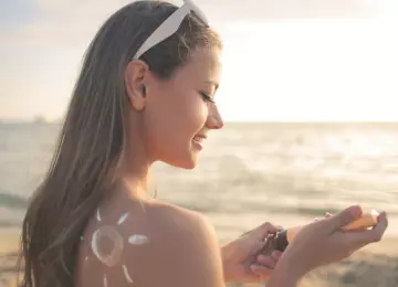 Prvi sunčani dani: zašto zaštita kože treba početi već u proljeće