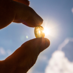 https://nazdravlje.hr/zdravlje/manjak-vitamina-d-simptomi-umor-imunitet-kosti-i-raspolozenje