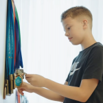 https://nazdravlje.hr/zdravlje/tisina-koja-pobjeduje-upoznajte-palomu-i-danijela-brata-i-sestru-koji-sanjaju-deflimpijsko-zlato