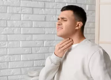 Upala grla: virus ili bakterija i kada je potreban antibiotik?